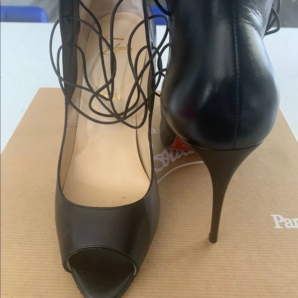 ***SOLD***Christian Louboutin Megavamp 100mm Sz40.5